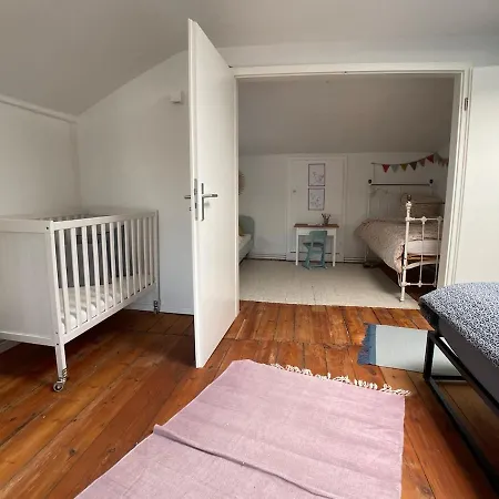 Helle Dachgeschosswohnung Mit Grosser Suedterrasse