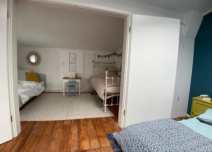 Lägenhet Helle Dachgeschosswohnung Mit Grosser Suedterrasse Lübeck